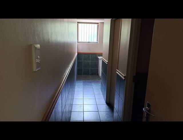 532M² BUSINESS TO LET IN BEREA WEST